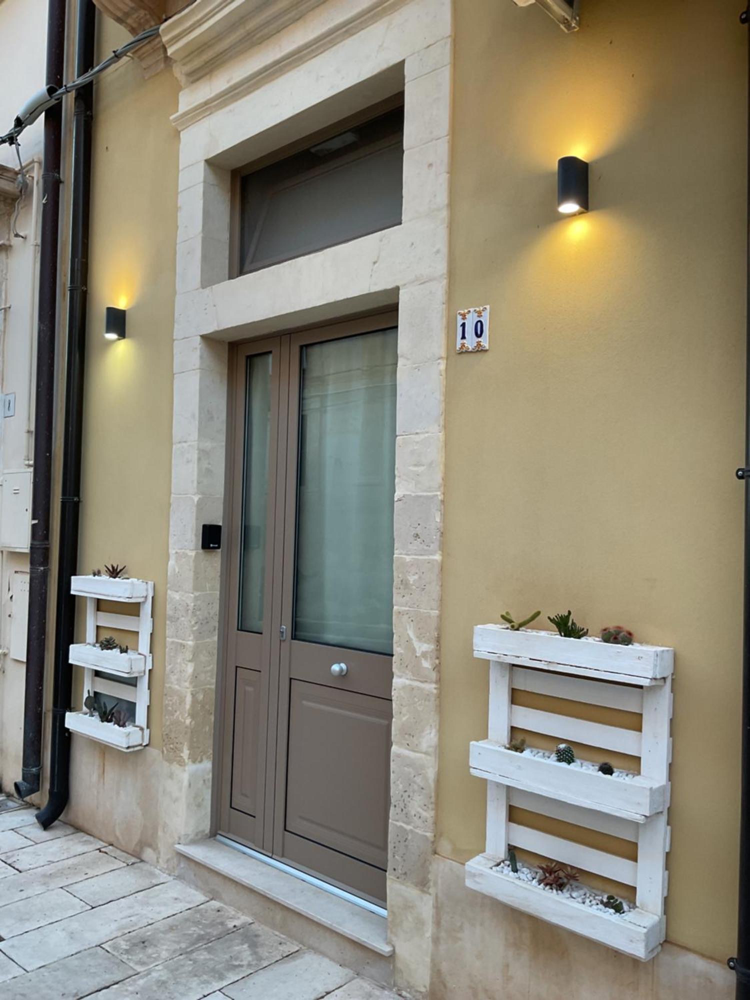Rossaroll Holiday Houses Noto Exterior foto